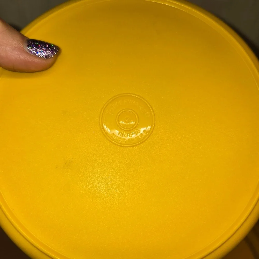 Vintage Tupperware‎ 1207 Yellow Bowl Container with Lid